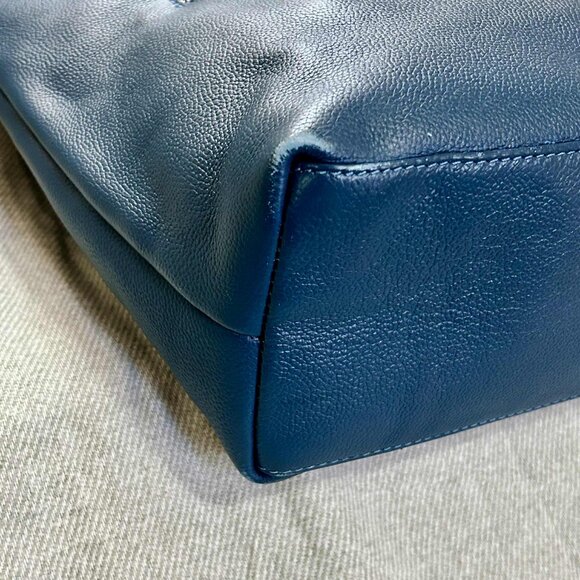 Tahari Blue Pebble Leather Zipped Tote Shoulder Bag - Picture 7 of 7